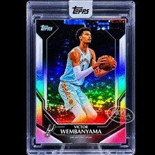 Victor Wembanyama RARE Display Refractor Inve...