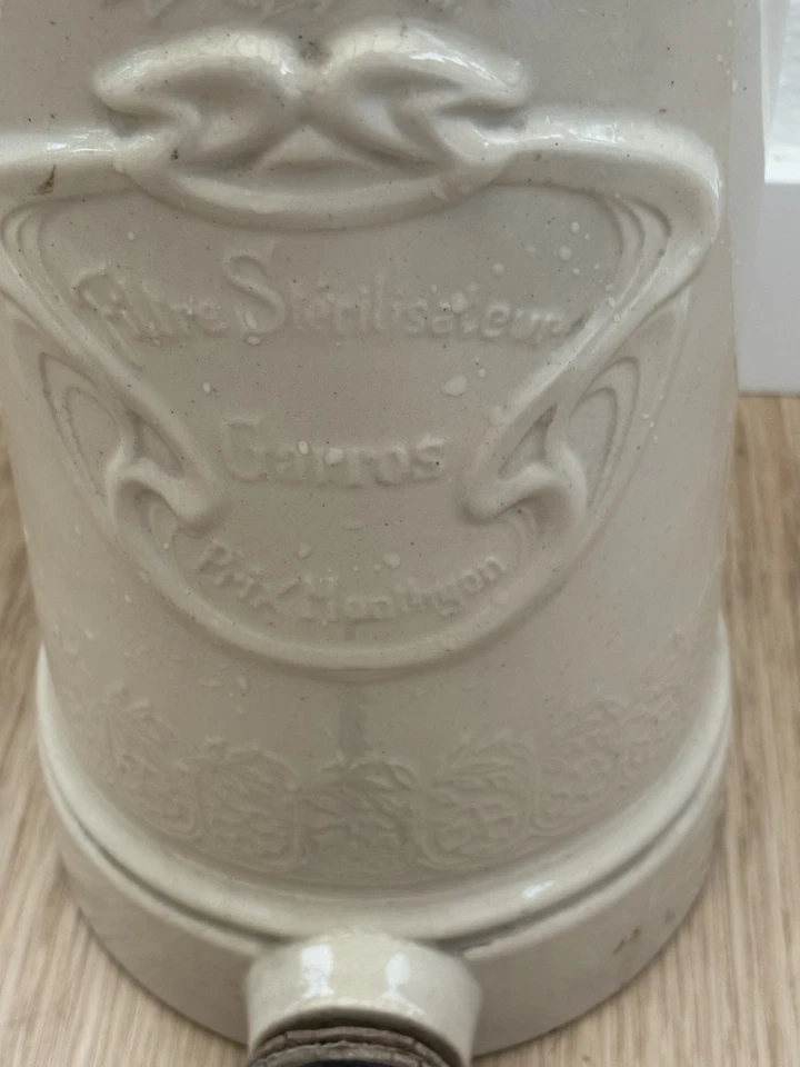 Ancienne Fontaine émaillée à filtrer L’eau - Photo 2/2