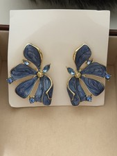 Blue Gold Tone Enamel Flower Stud Earrings Inlaid Blue Crystal