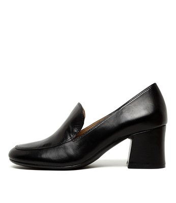 naturalizer formal shoes