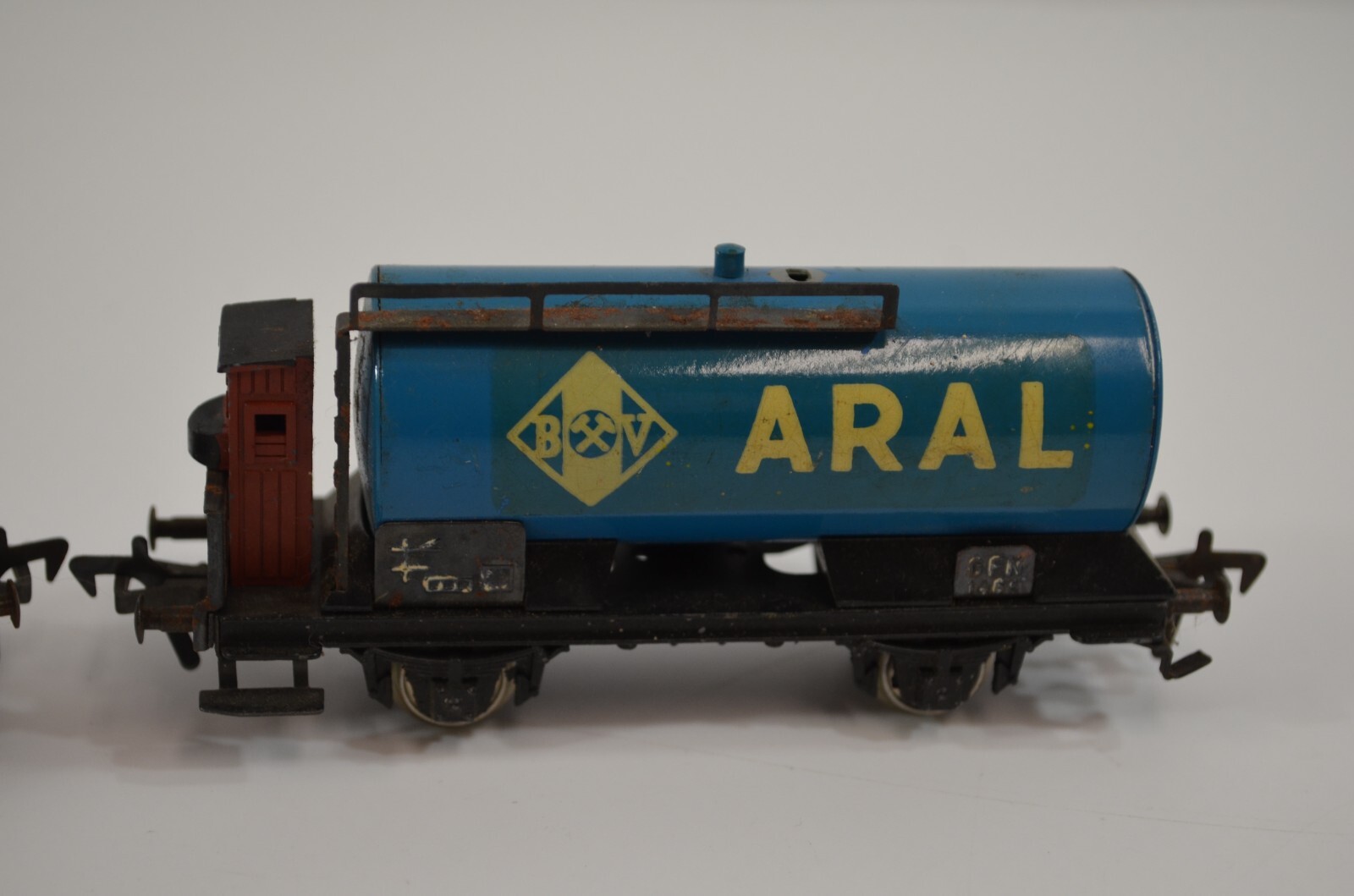 Picture 4 of 9