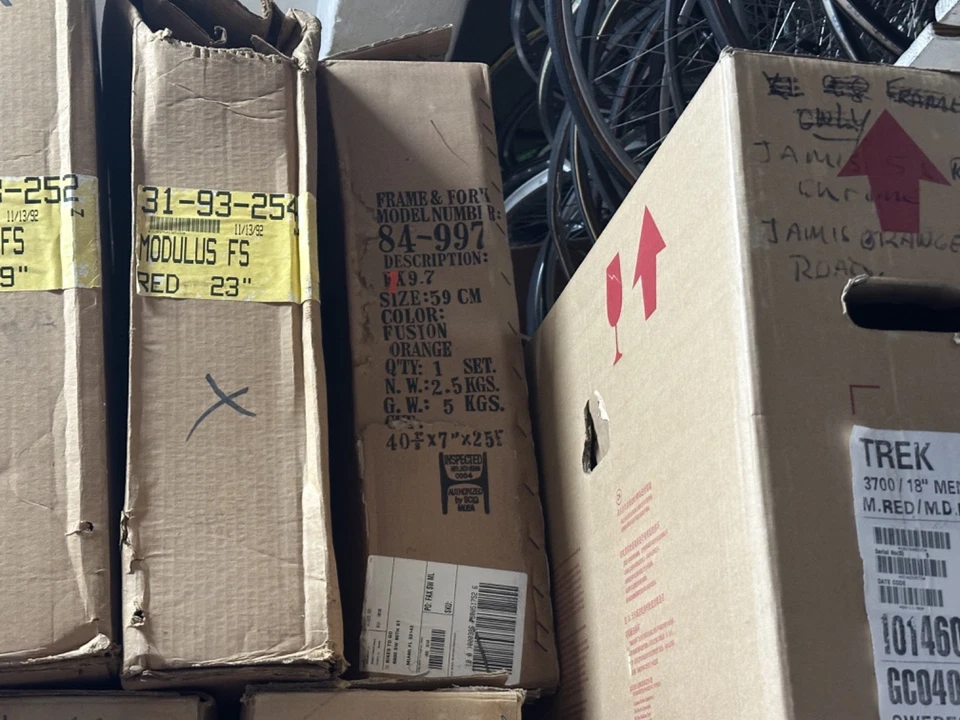 Cuadro NOS Mongoose Pro RX 9.7 Carbono Vintage Naranja 700C 2X 59cm 1 X 53cm Foto 2 de 4