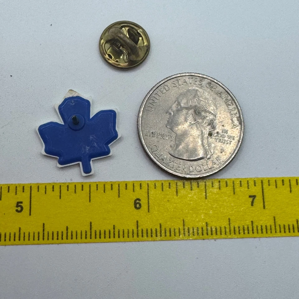Vintage Toronto Maple Leafs Team Logo Blue Maple Lapel Pin Tie Tack Plastic - Image 3 of 4