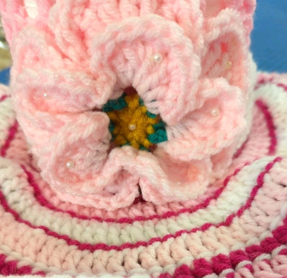 Cubierta de papel higiénico retro sombrero de ganchillo flor rosa blanco elefante cuentas abuela Foto 3 de 4