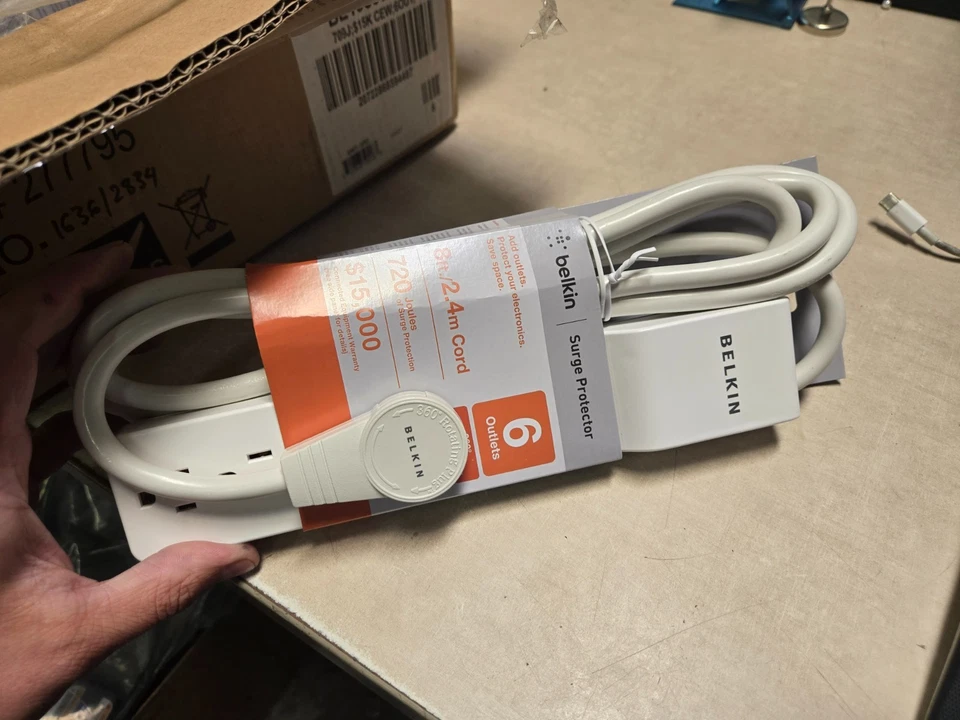 BOX OF 6 Belkin Surge Protector, 6 Outlets, 360 Degree Rotating Plug, 6ft Cord - Image 2 of 4