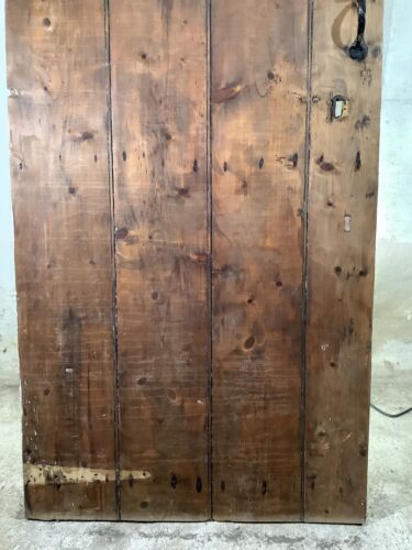 31 3/4"X 67 1/8" Very Old Cottage Painted & Stained Pine 4 Plank Ledge Door - Picture 3 of 12