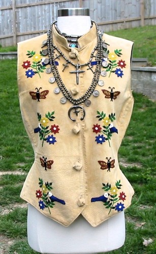 Double D Ranch Suede Beaded Birds and Flowers Vest EUC Small - Picture 7 of 11