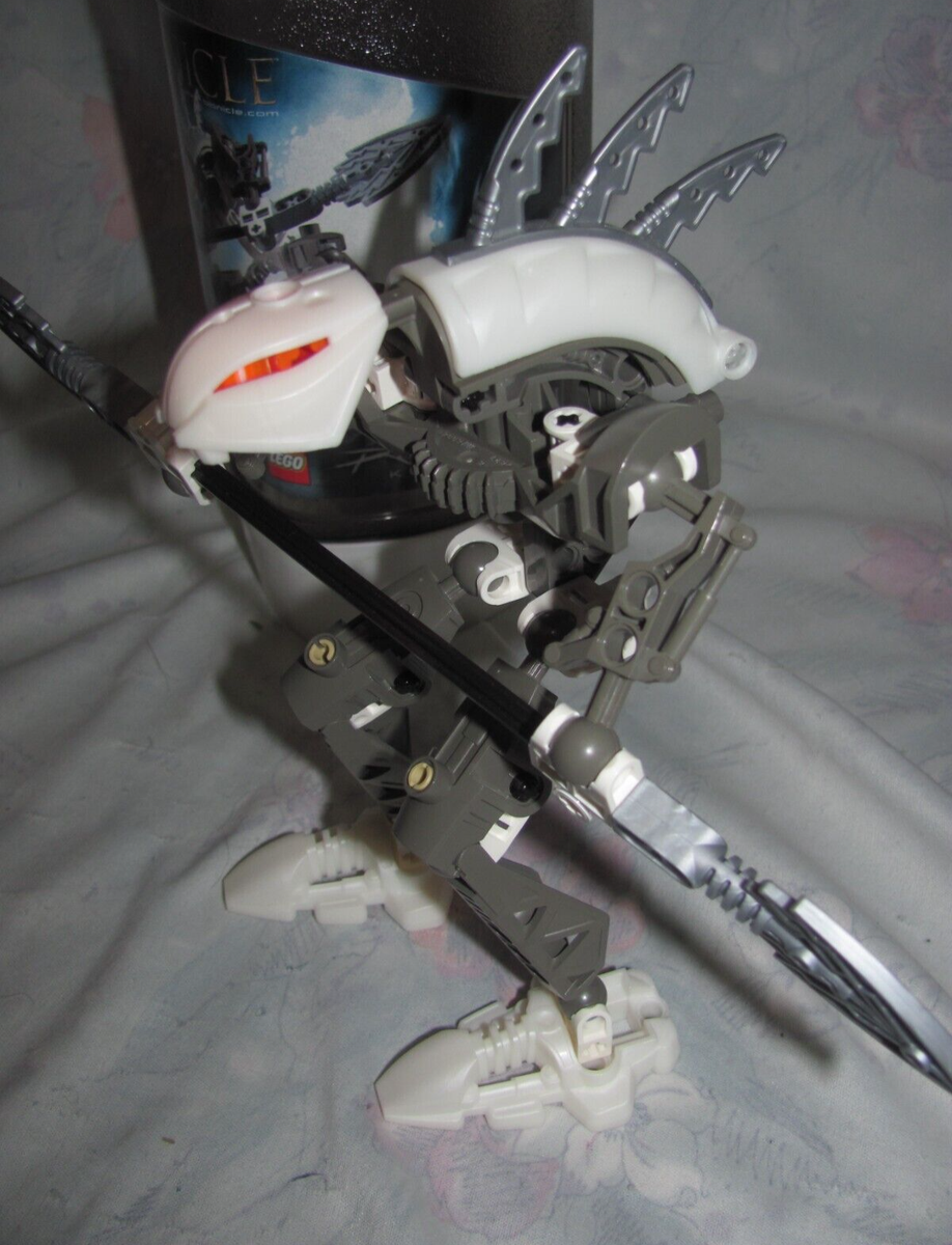 2003 Lego Bionicle Set 8588 Rahkshi Kurahk Complete with Container