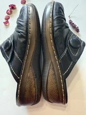 Bare Traps Poetta Women's Size 8M Ruched Slip On Clog Leather Upper Pre-Owned  