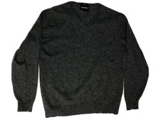 Eddie Bauer Sweater  Men  s Size Large  Gray  V-Neck  Lambswool
