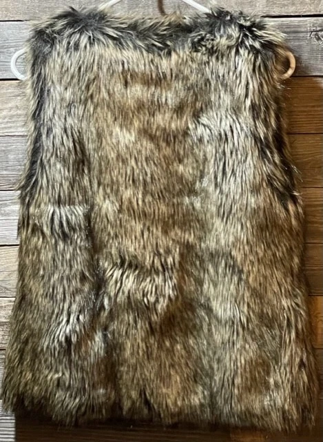 H and 2025 m fur vest