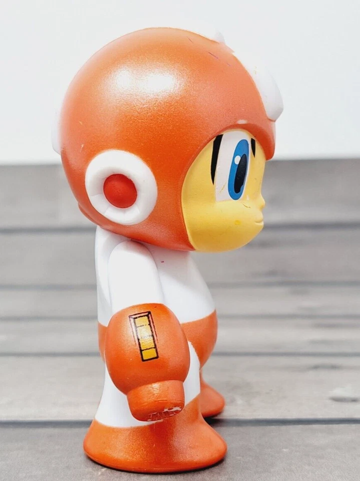 Loot Crate Kidrobot Capcom Mega Man 3" Figure Kid Robot Vinyl Orange - Image 2 of 4