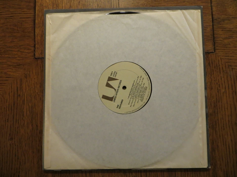 The Ventures – The Ventures - 1971 - United Artists UXS-80 Vinyl LP EX/EX!!! - Image 4 of 4