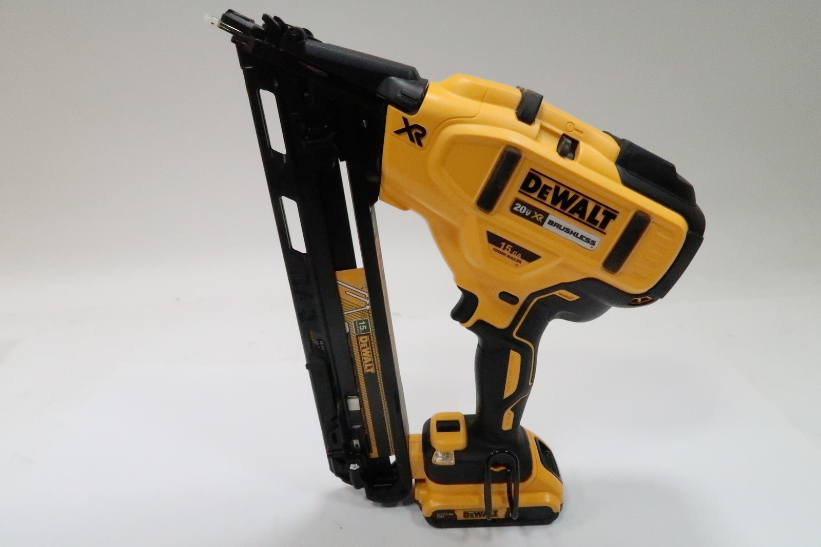 DeWalt DCN650D1 20V MAX XR LithiumIon Cordless 15Gauge Finish Nailer