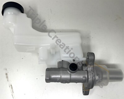 47201-33481 Genuine Toyota Cylinder Sub-Assy Brake Master