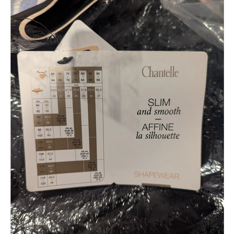 Prendas moldeadoras Chantelle delgadas y lisas medio muslo negras talla XXL Foto 2 de 4