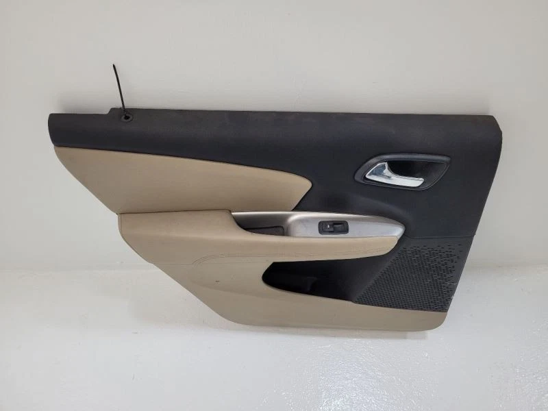 2011-2020 DODGE JOURNEY LEFT LH REAR DRIVER DOOR TRIM PANEL Foto 2 de 4