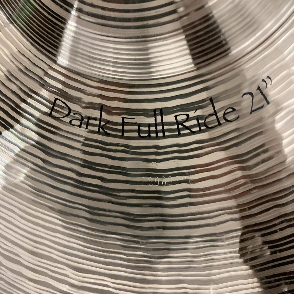 "Platillo Paiste Signature Dark Full Ride 21"" con estuche blando" Foto 3 de 4