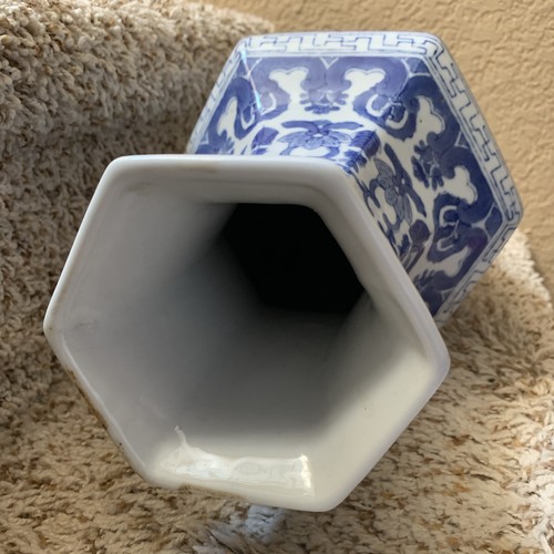 Antique Chinese Kangxi Period Blue and White Hexagonal Vase 14" Tall Free Ship - Picture 4 of 6