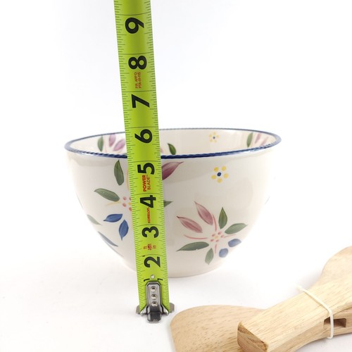 Temp-tations Old World 3-qt Salad Bowl with Wood Servers Confetti - Picture 7 of 9