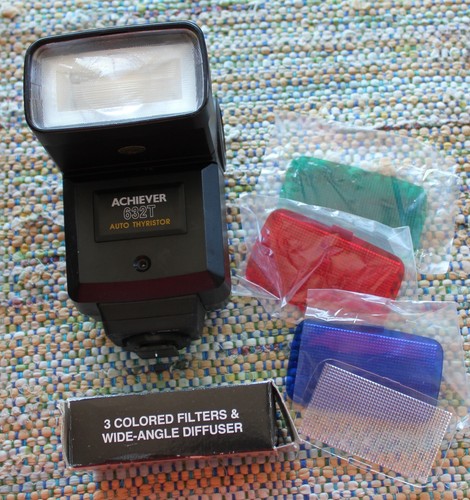Achiever 632T Auto Thyristor Camera Flash & 3 Colored Filters & wide-angle diffu - Picture 4 of 4