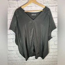 HATCH ONE SIZE PULL OVER short SLEEVE vneck top maternity solid black