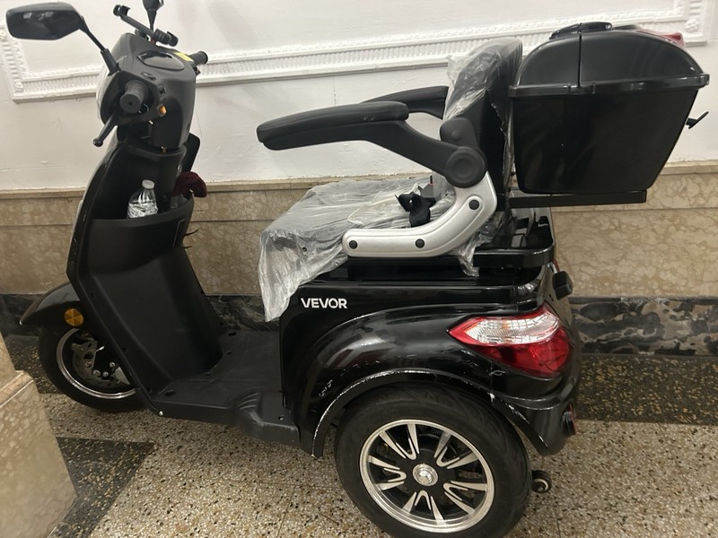 VEVOR 4-Wheel Mobility Scooter w/ Armrests & Rear Storage Box, Black