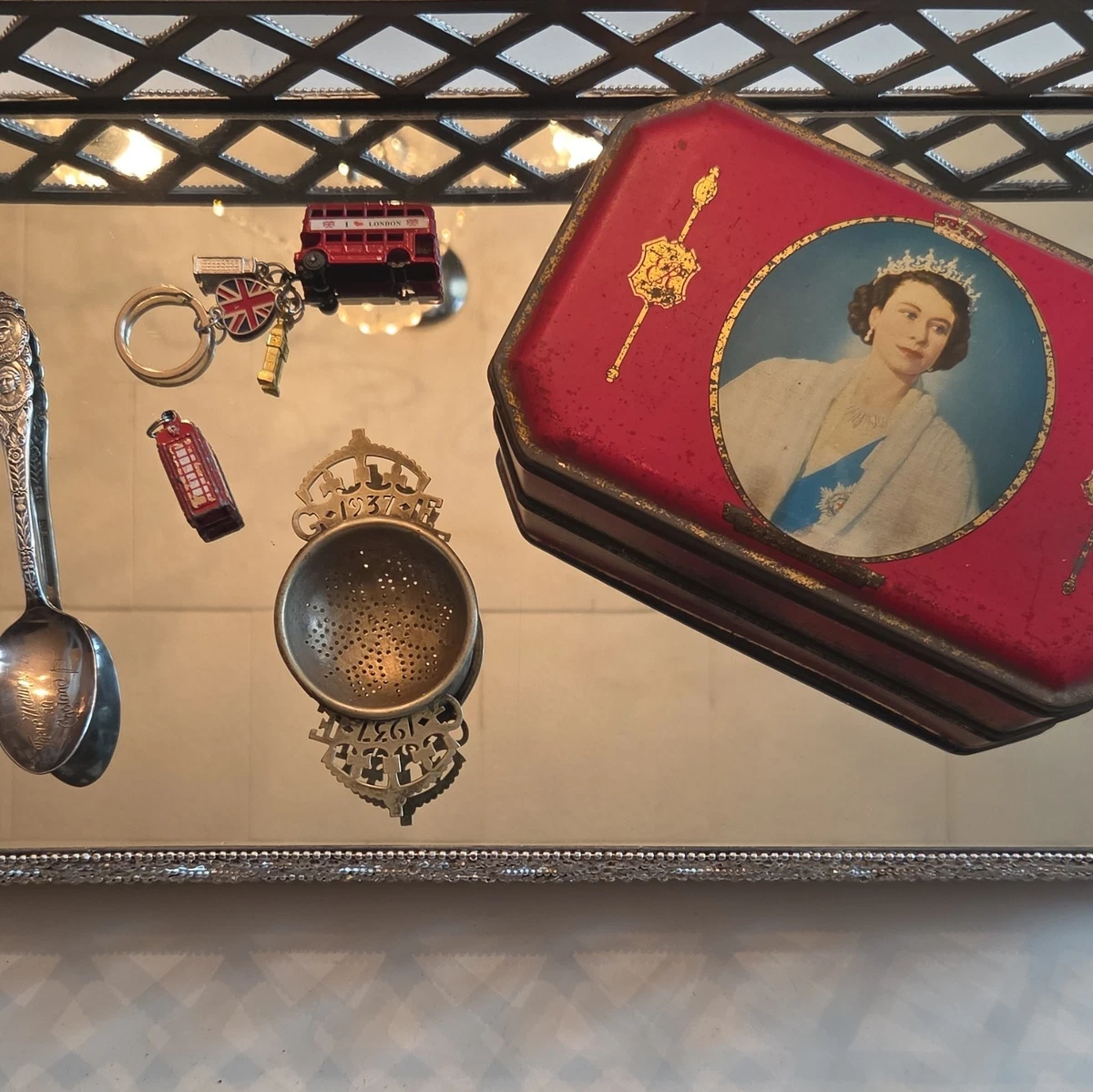 Elizabeth II (1952-2022) Royal Spoon Historical Royalty