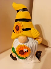 GARDEN GNOME "HAND PAINTED GNOMES" ( BEE SERIES) HOLDING HONEY COMB
