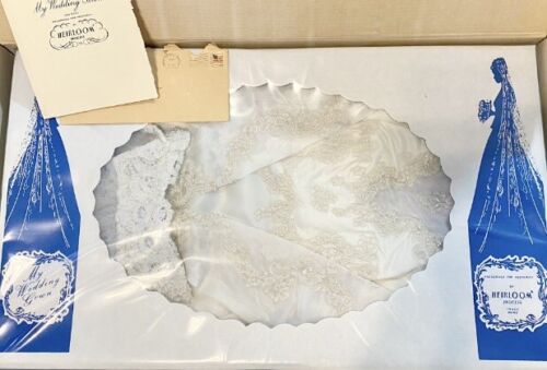 Vintage White Wedding Dress/Gown In Vacuum Sealed Box 1978 - Picture 7 of 8