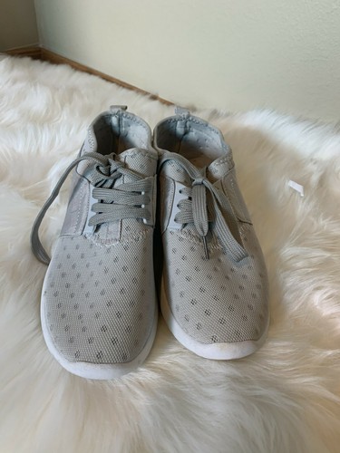 ardene slip on shoes