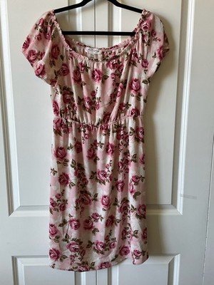 Love Delirious  Light Pink Roses Floral Maternity Off the Shoulder Dress. Large