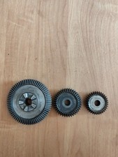 drei Stück alte Zahnräder / Stirnräder im Konvolut