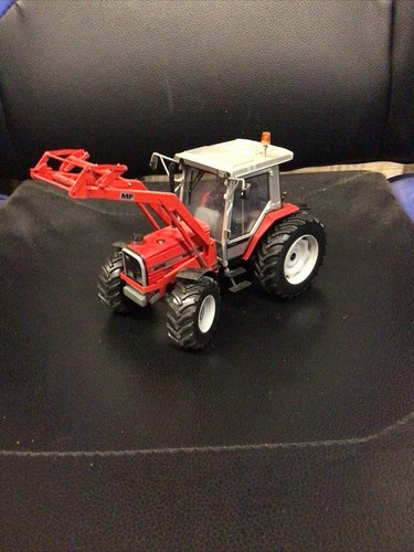 Massey Ferguson MF TH.8043 1:32 Scale Model – Limited Edition | X993042206342 main image 1