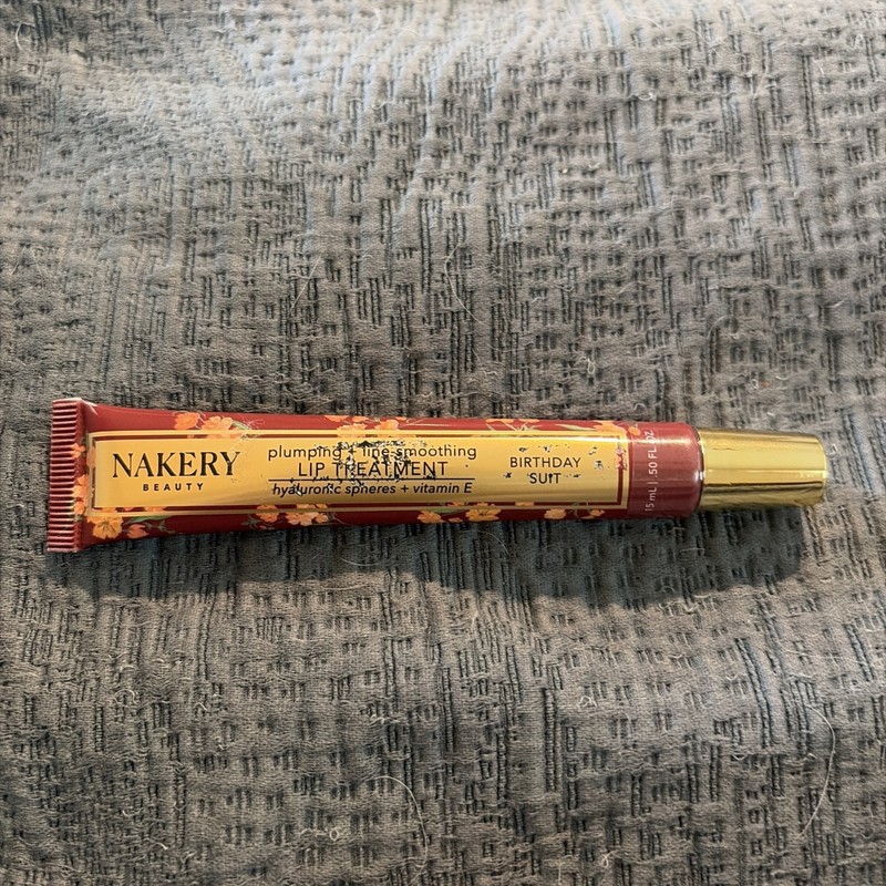 Nakery Beauty Birthday Suit Lip Plumper Plumping Hyaluronic Acid Vitamin E