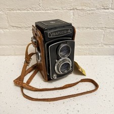 Yashica-A Film Camera Medium Format 1:3.5 f 80mm Twin Lens W/Case Untested A285