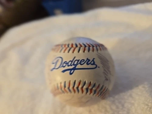 Los Angeles Dodgers Team Signed Autographed Baseball 26 Auto's