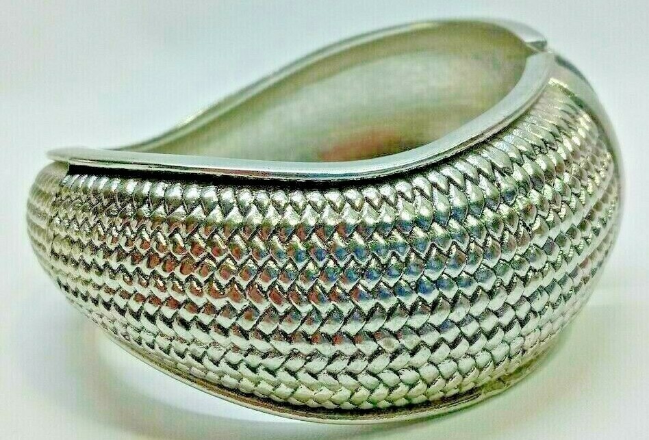 SILVER TONE SPRING OPENING WEAVE DESIGNED THICK B… - image 1