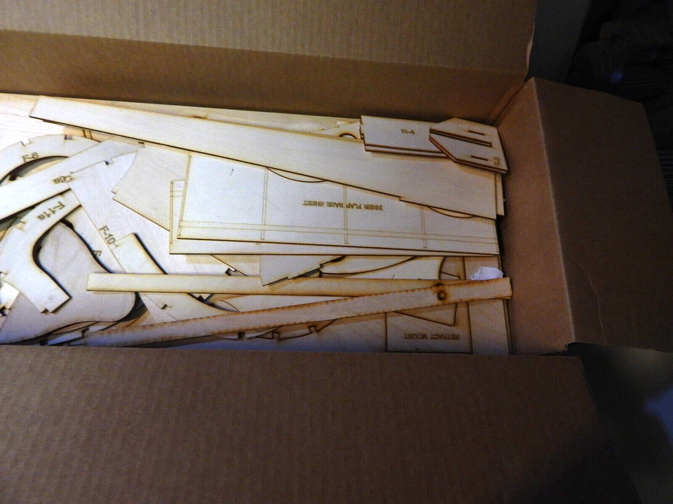 Jerry Bates diseñado He100d 104"ws kit madera corta.RC PLANE Foto 2 de 4