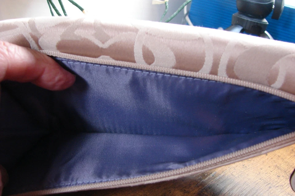 Coach Canvas Taupe Tri Fold Pierced C's Snap Card Bill ID Zip Coin Wallet - Image 4 of 4