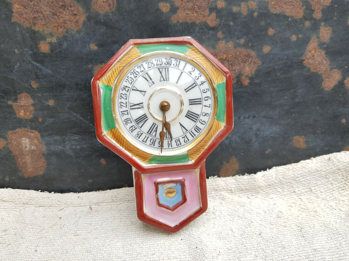 1920 Vintage Clock Shape Ceramic Wall Hanging Decorative Flower