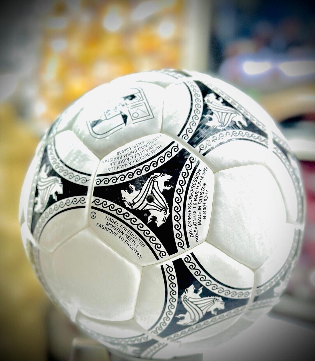 Adidas Etrusco unico 1990/soccer match ball / FIFA World cup