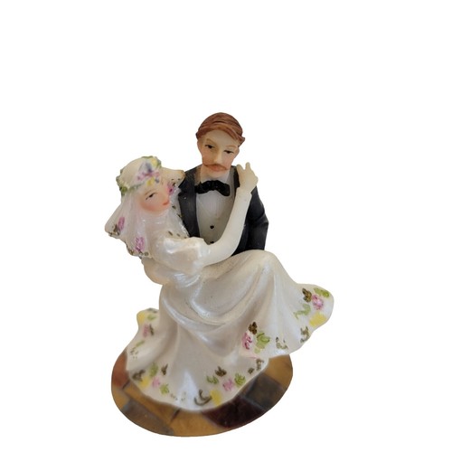 Hoptimist Piccolo Figura Saltellante – Sposa Di Cerimonia, Plastica ABS Bianca, Design Danese Retrò