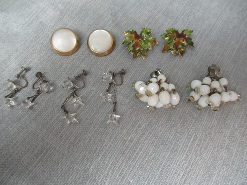 Vintage 5 Pair Clip On & Screw Back Earrings - Bergere, Aguna & Weiss - 8 e5 vh