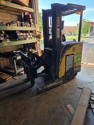   YALE REACH TRUCK / FORKLIFT    FIRE SALE  - 2024 Battery