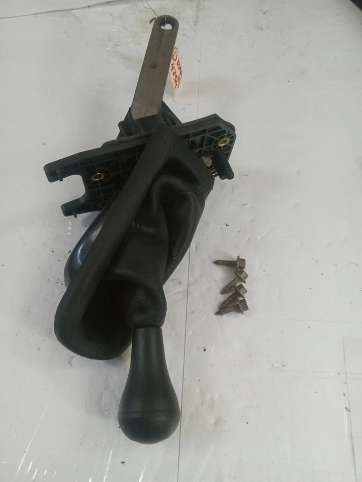 03-09 Dodge Ram 4x4 Caja de transferencia Palanca de cambios Base Soporte Conjunto Foto 3 de 4