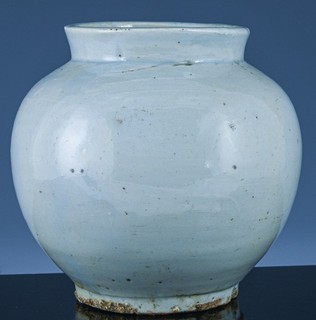 RARE EARLY KOREAN WHITE QINGBAI GLAZED MOON JAR VASE CHOSON JOSEON DYNASTY