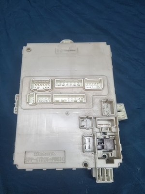 Honda Insight 2009-14 FUSE MODULE BOX TM8E210 Petrol Hybrid  