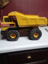 1990's Tonka Mighty Diesel Dump Truck XMB-975 Pressed Steel Deep Wheel Well