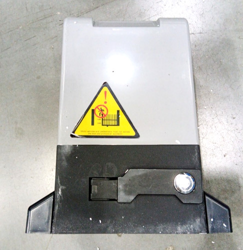 Blütezeit 4000lb Automatic Gate Opener 1 HP w/ IR Sensor & Steel Racks-Used